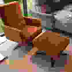 Einzelsessel mit Hocker